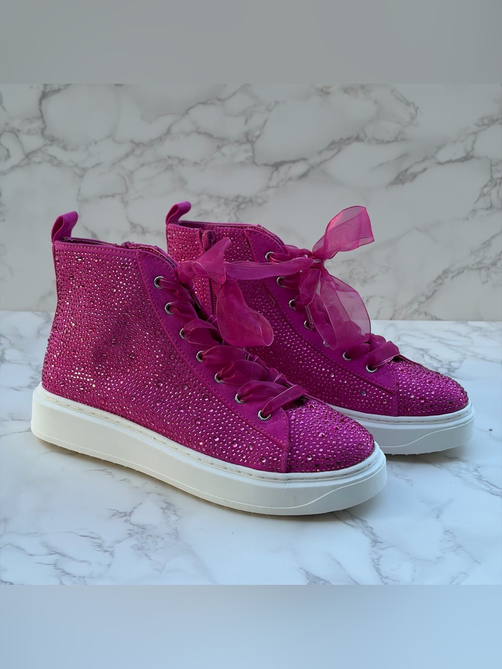 Steve Madden Carlyy Pink Rhinestone Ribbon Laces High-Top Sneakers Girl Size 3